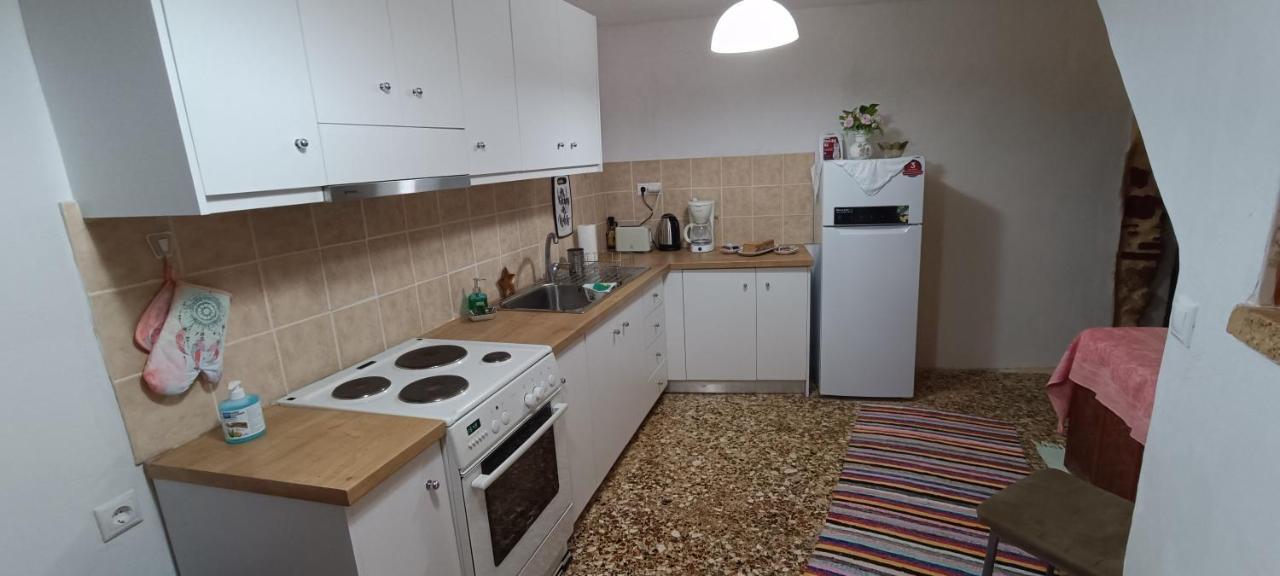خانيا Comfortable And Spacious Stone Traditional Apartment المظهر الخارجي الصورة